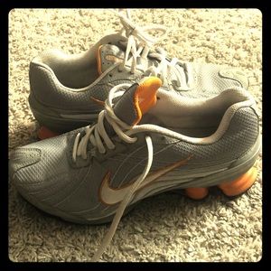 Women’s Nike Shox